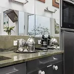 Apartment Atelier D Artiste Sur L Ile Saint Louis *