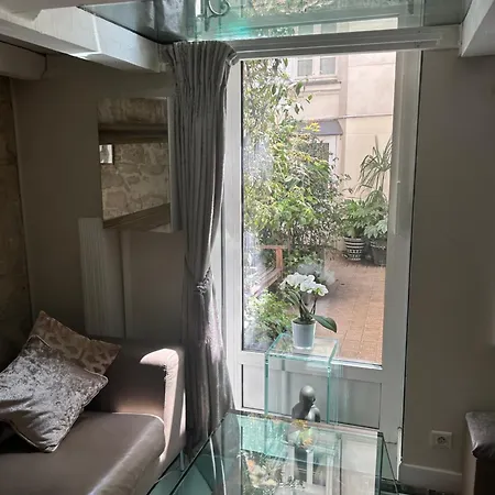 Atelier D Artiste Sur L Ile Saint Louis Apartment Paris