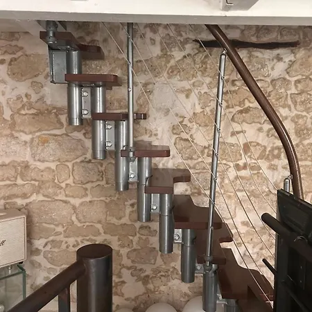 Atelier D Artiste Sur L Ile Saint Louis * Paris